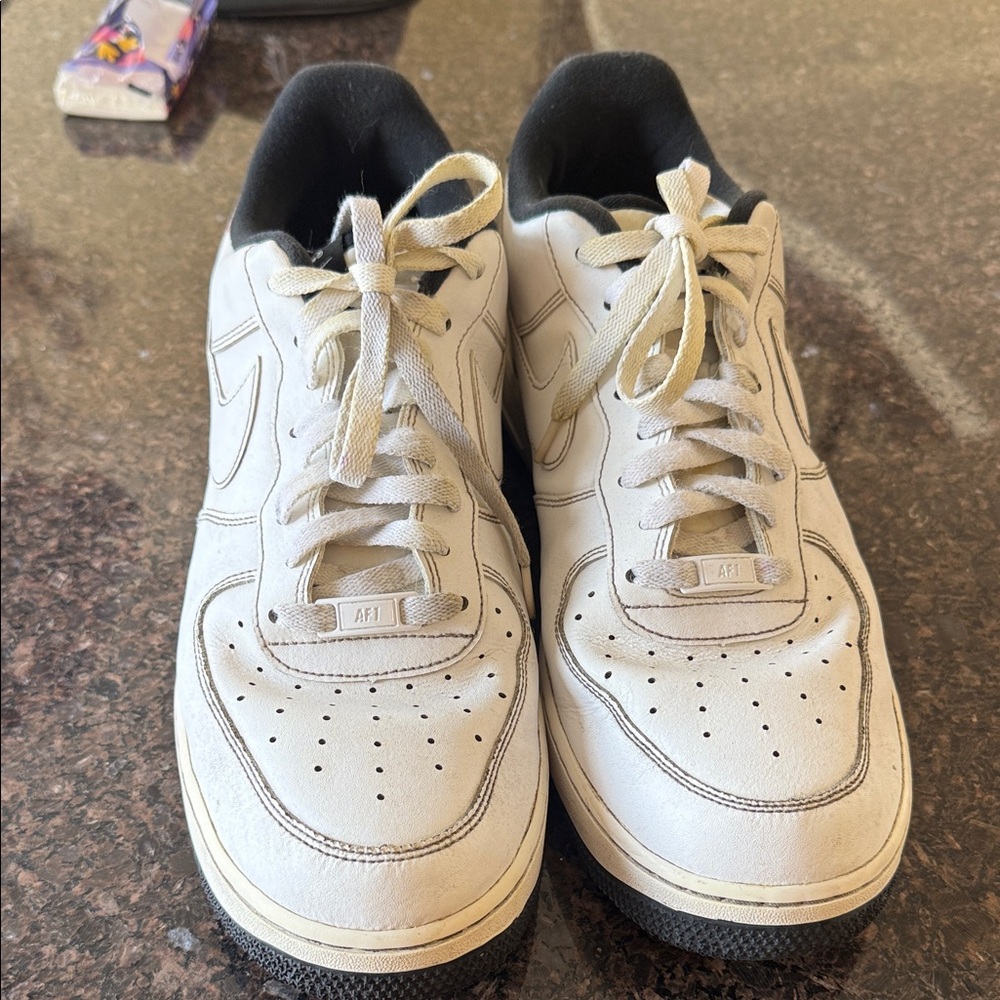 Nike Air Force 1 Low '07 - White/Black Sole